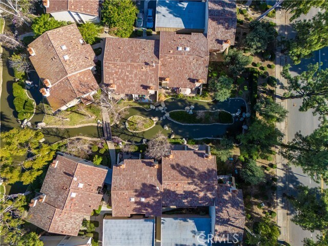 Building Photo - 5720 Owensmouth Ave