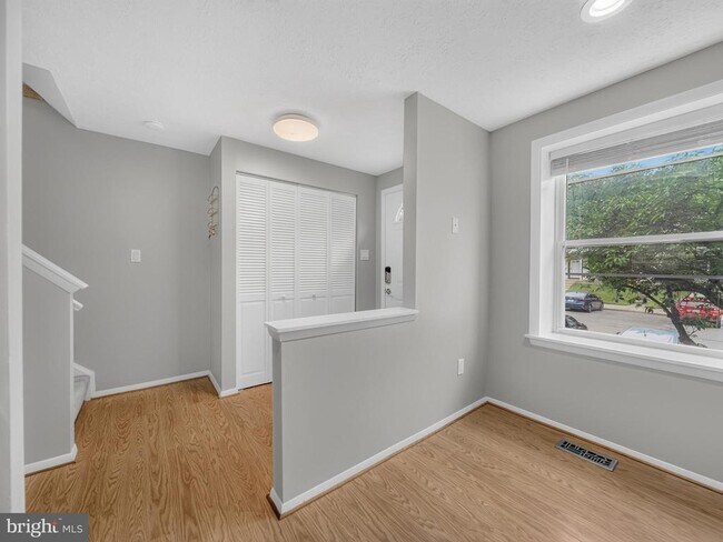 Building Photo - 7648 Fairbanks Ct