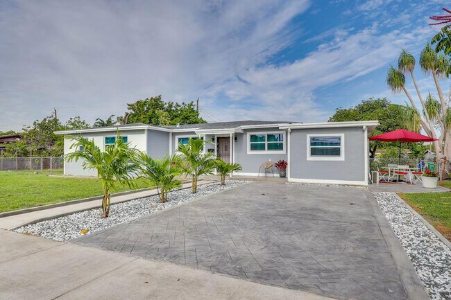 Building Photo - 19630 NW 5th Ave