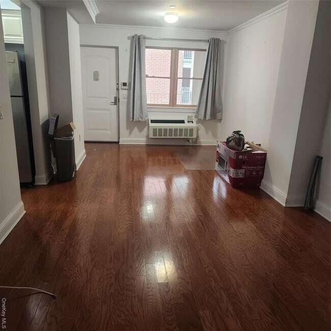 Building Photo - 85-15 120th St