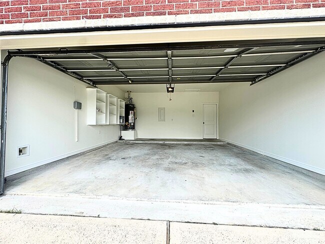 Building Photo - 8218 Nagy Hill St