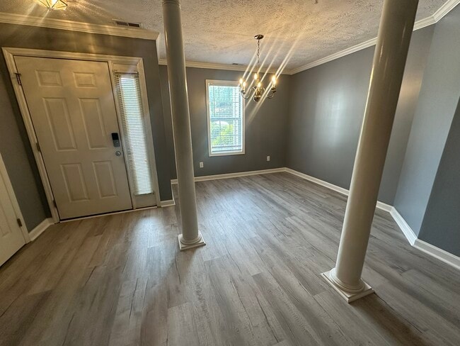 Building Photo - 320 Bubble Creek Ct