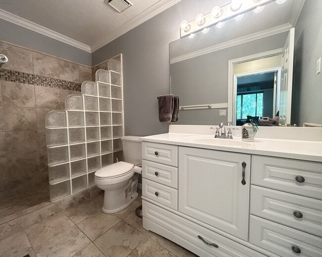 Building Photo - 1094 Gravel Hills Dr