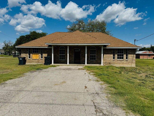 Primary Photo - Waco Downtown Living