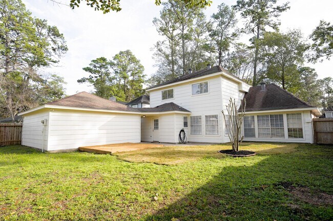 Building Photo - 11822 Hillbrook Dr