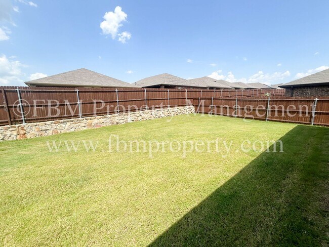 Building Photo - 935 Keystone Ct