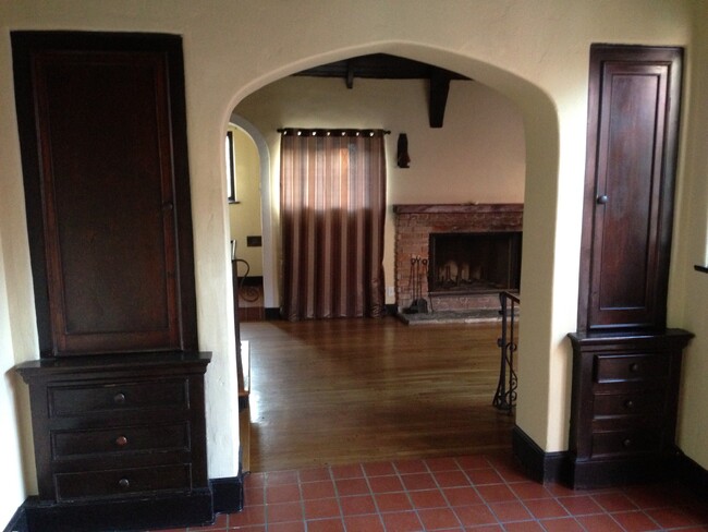 Looking from dining to living area - 1902 Comstock Ave