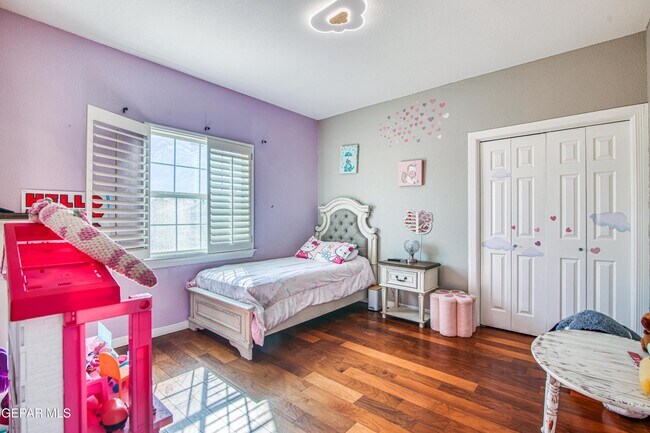 Building Photo - 6561 Isla Del Rey Dr