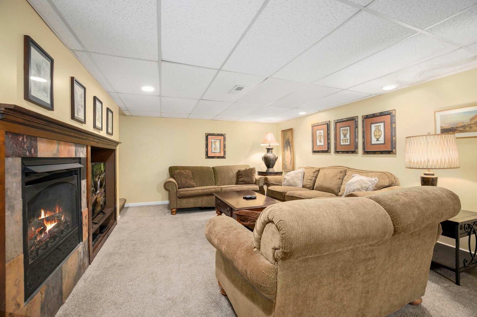 Building Photo - 560 County Road 102-SI ID1325613P