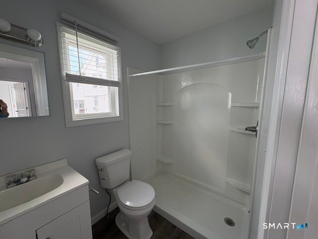 Building Photo - 138 Beach Ave