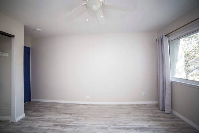 Building Photo - 20651 Roscoe Blvd