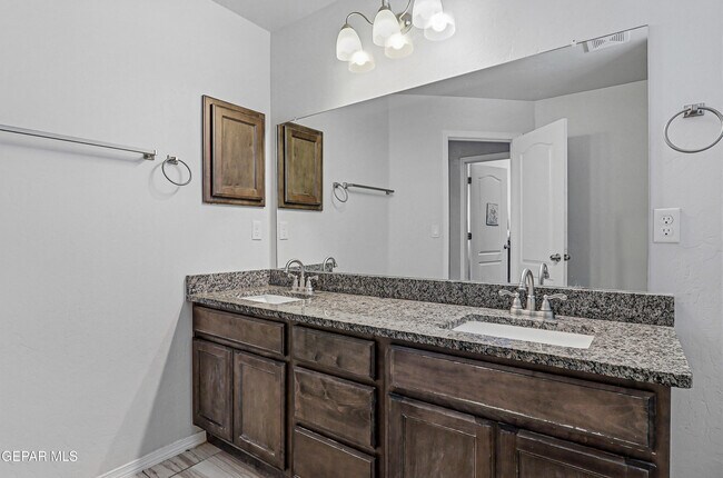 Building Photo - 209 Reigate Dr