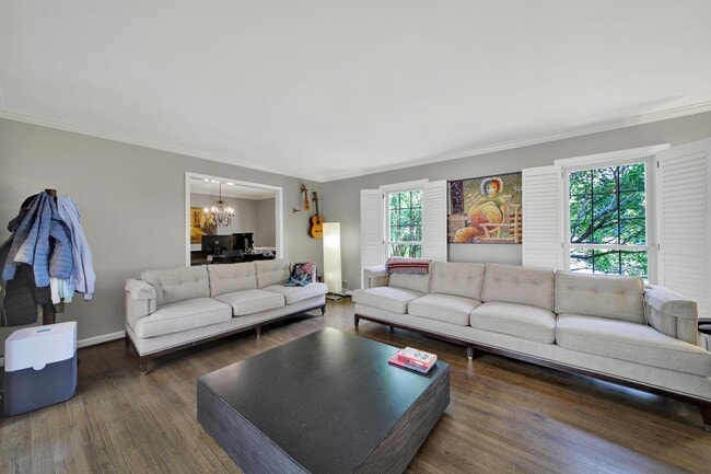 Building Photo - Lovely 3 Bed 2 Bath Ranch Home in South Park!