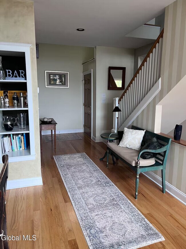 Building Photo - 27 Hill Rd