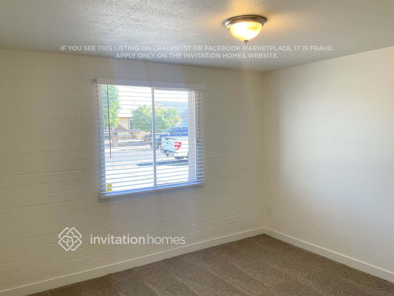 Building Photo - 7249 W Sells Dr