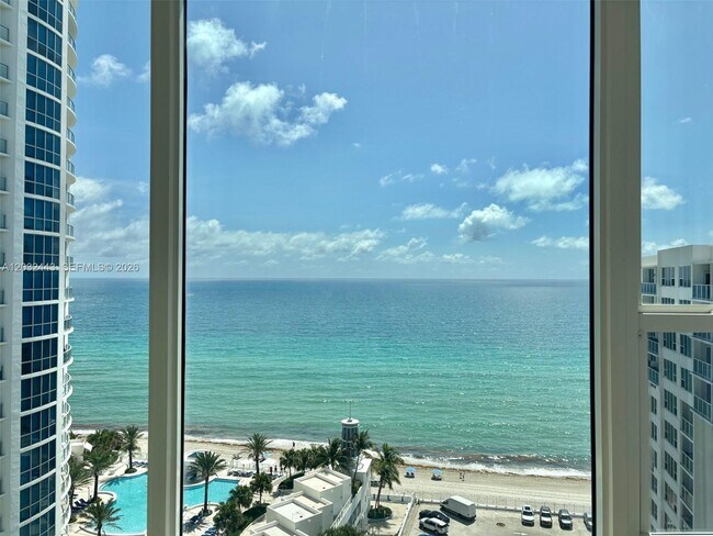 Building Photo - 3505 S Ocean Dr