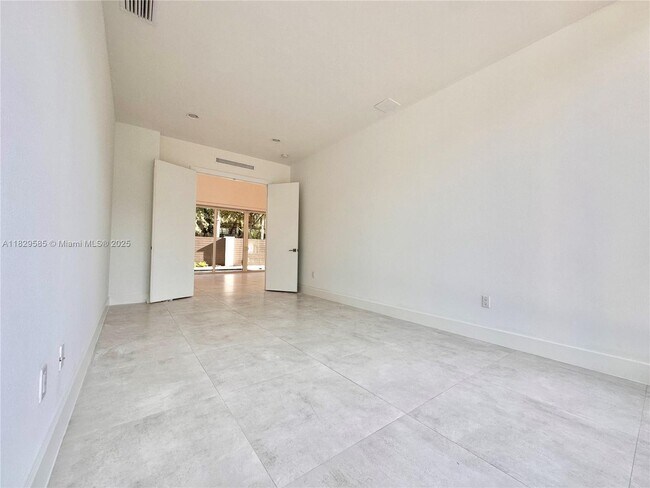 Building Photo - 10258 NW 74th Terrace