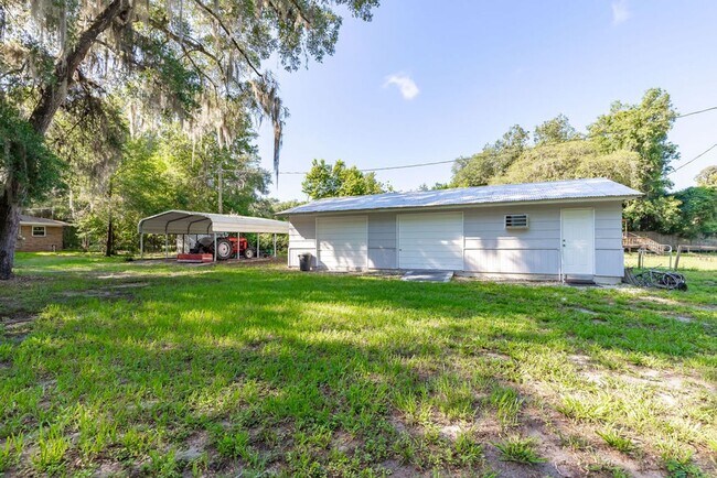 Building Photo - 5018 Country Rd
