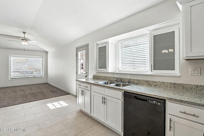 Building Photo - 14262 Kayla Mia Dr