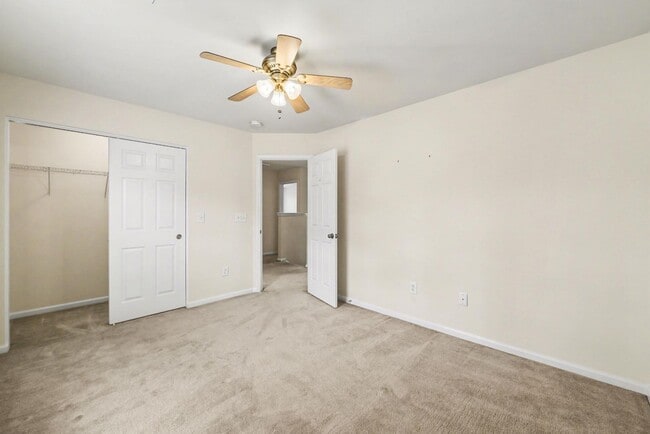 Building Photo - 272 Clayburne Dr