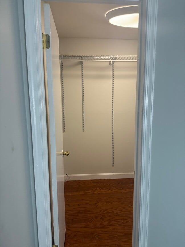 Walk-in Closet - 13700 Modrad Way