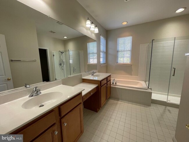 Building Photo - 43998 Fresia Ln