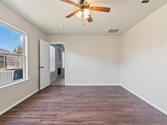 Building Photo - 1300 Mallard Dr