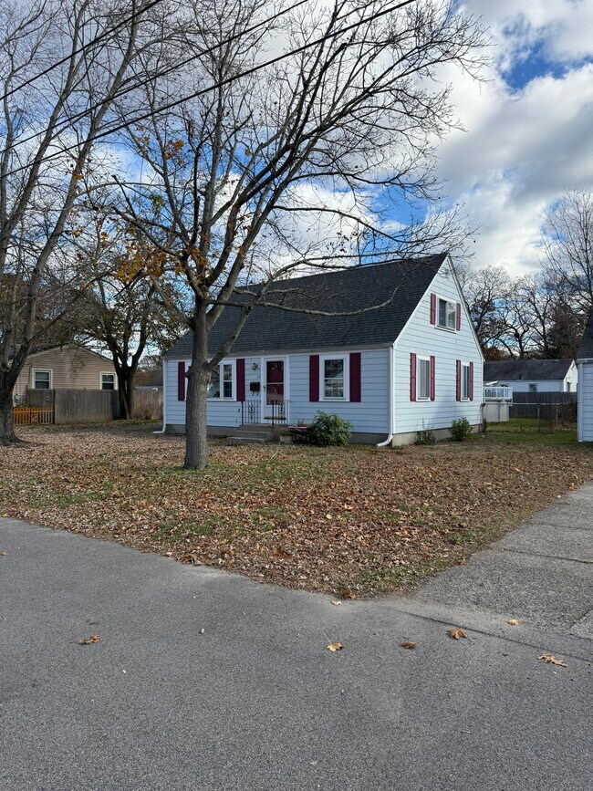 Building Photo - 40 Sundance St