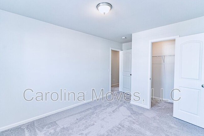 Building Photo - 638 Farmstead Trail