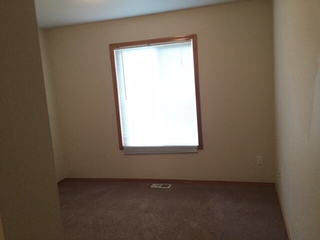 Building Photo - 14001 122nd Ave E