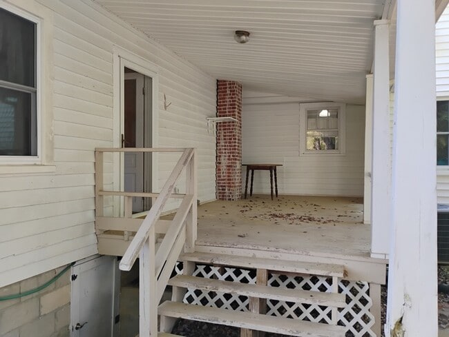 Building Photo - 8322 Chatham Church