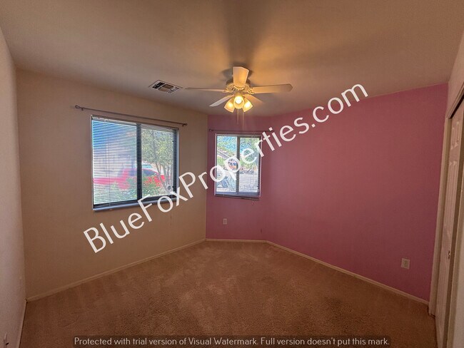 Building Photo - 7135 S Oakbank Dr