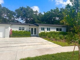 Building Photo - 1415 NE 200th Ter
