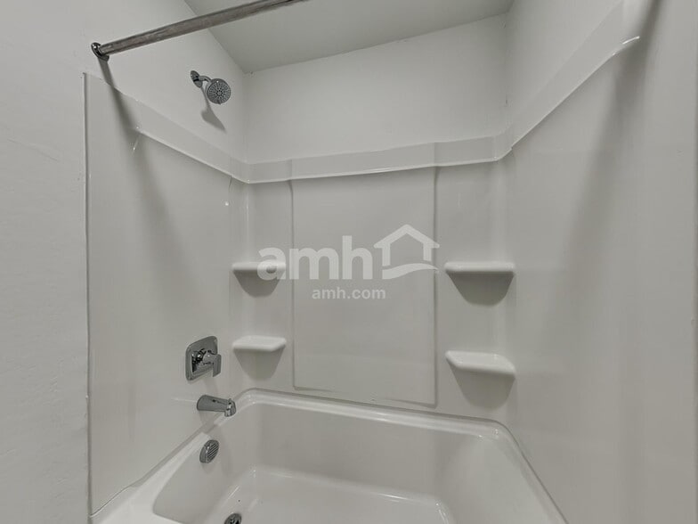 Building Photo - 12504 W Adair Dr