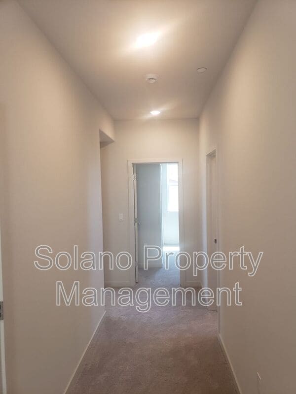 Building Photo - 2940 Sugar Pne St