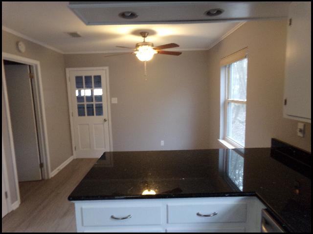 Building Photo - 801 Kierre Dr