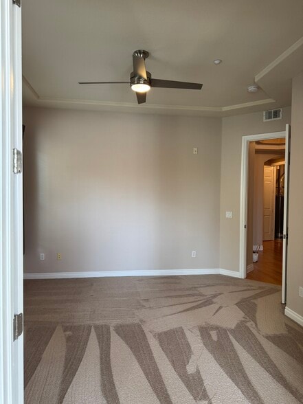 Building Photo - 40 Madison St