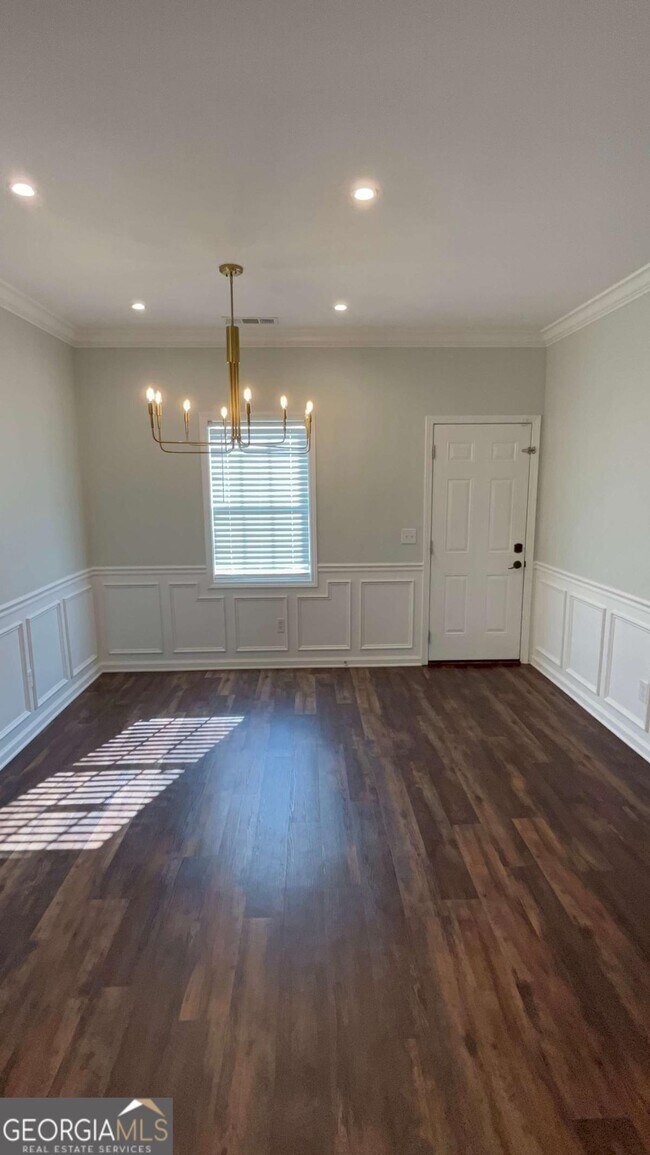 Building Photo - 392 Mill Pond Crossing