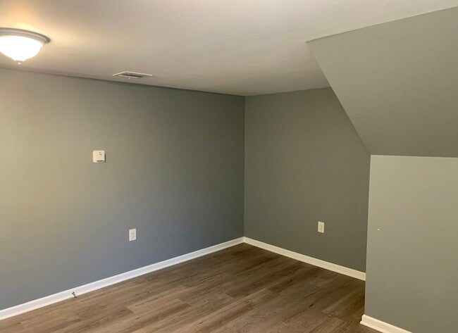 Building Photo - 141 Humphrey St