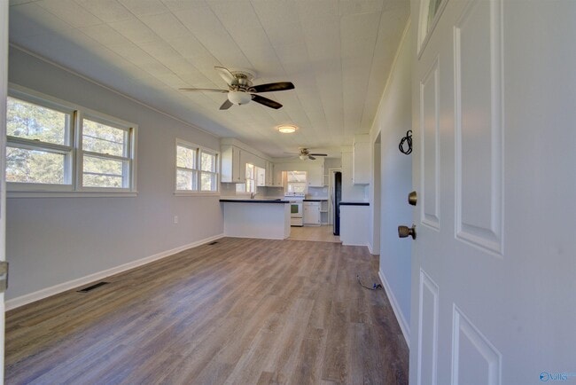 Building Photo - 6370 County Rd 91