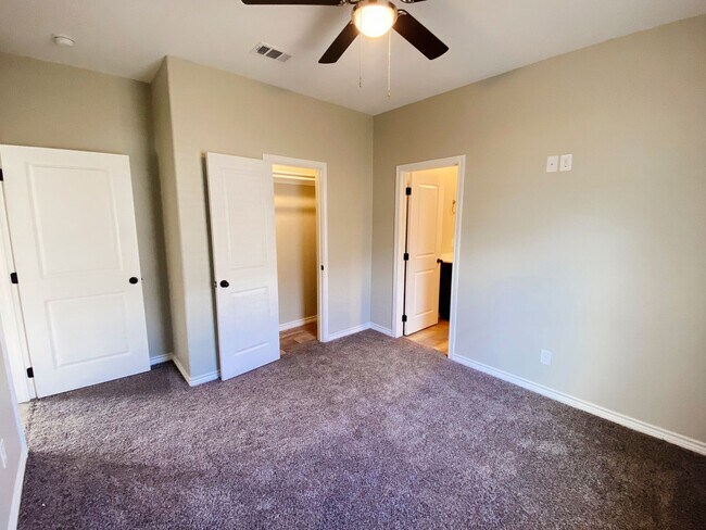 Building Photo - 3 bed 3 bath NEW CONSTRUCTION home available! NO HUD