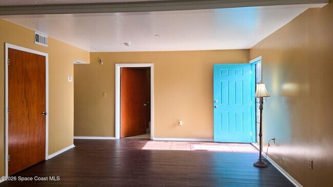 Building Photo - 3788 W Railroad Ave