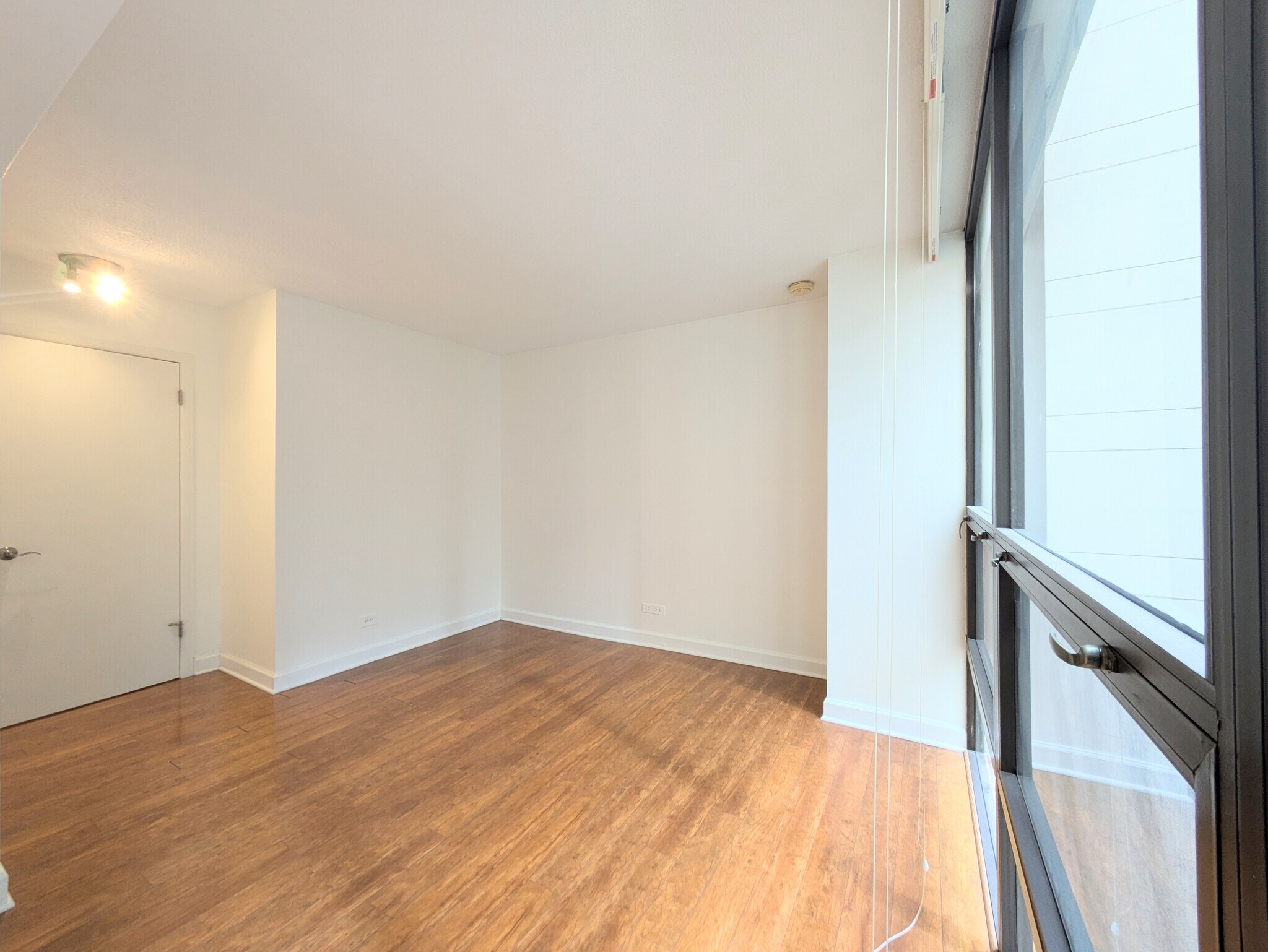 Building Photo - 230 E Ontario St