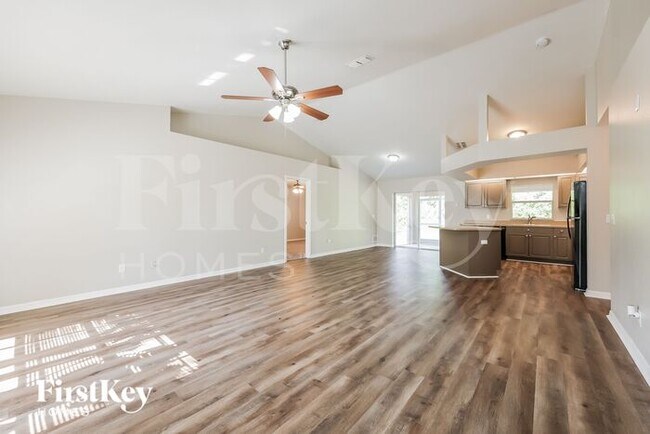 Building Photo - 315 Dill Ave