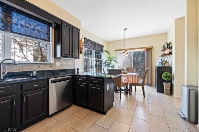 Building Photo - 29 Newell St