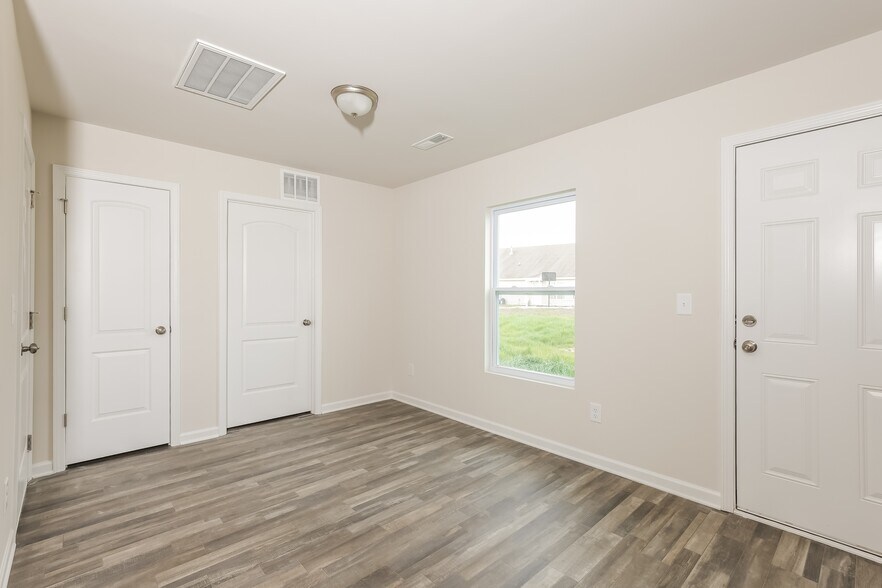 Building Photo - 1265 Zoysia Dr