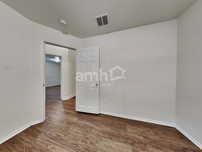 Building Photo - 11600 Turkey Creek Dr