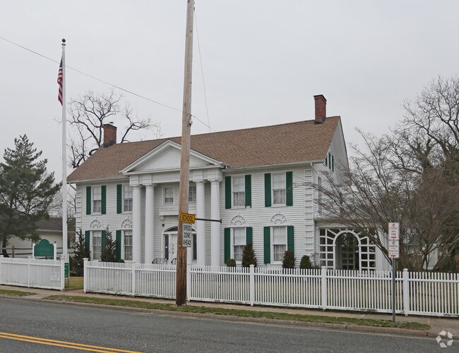 Building Photo - Pagan Fletcher House Apartments