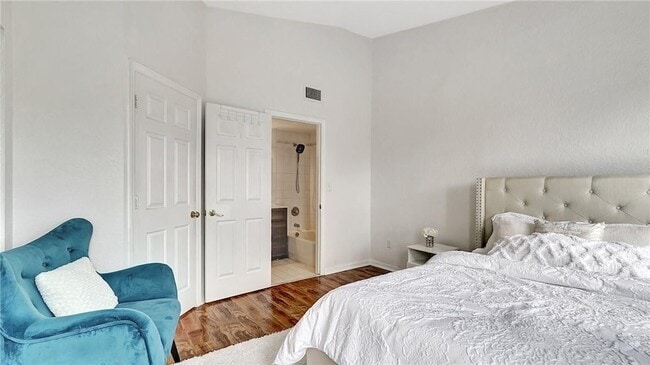 Building Photo - 771 SW 148th Ave