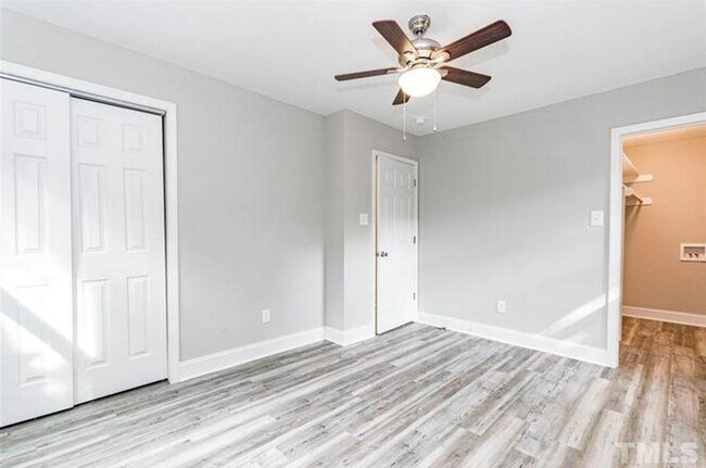 Building Photo - 3113 Idlewood Village Dr